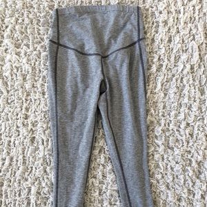 Old Navy Active Maternity crop leggings